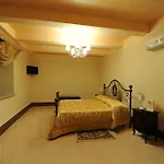 Palazzo Mantegna Bed & Breakfast