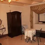 Palazzo Mantegna Bed & Breakfast Martone