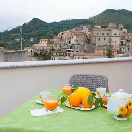 Palazzo Mantegna Bed & Breakfast Gioiosa Ionica