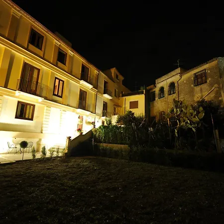 Palazzo Mantegna 4* Gioiosa Ionica