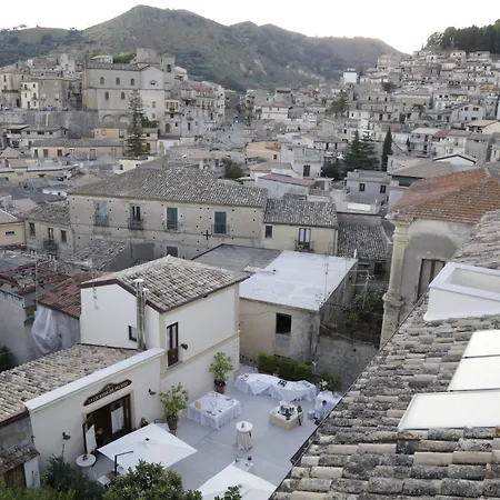 Palazzo Mantegna Bed & Breakfast 3*