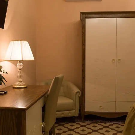 Palazzo Mantegna Bed & Breakfast