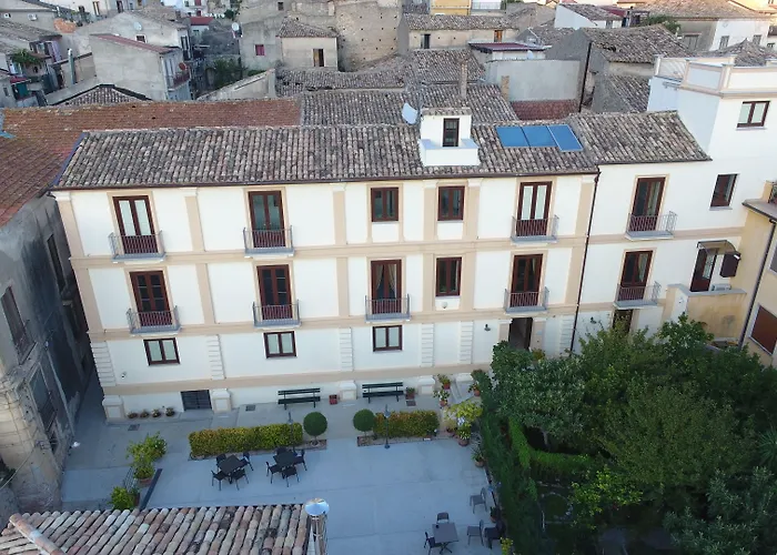 Palazzo Mantegna فندق مبيت وإفطار Martone