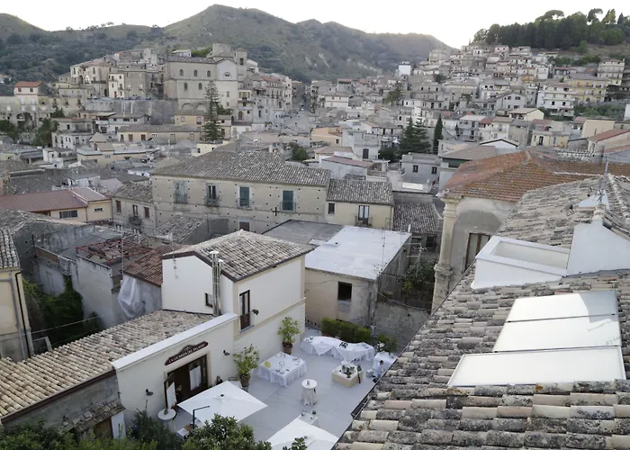 Palazzo Mantegna 住宿加早餐酒店 3*