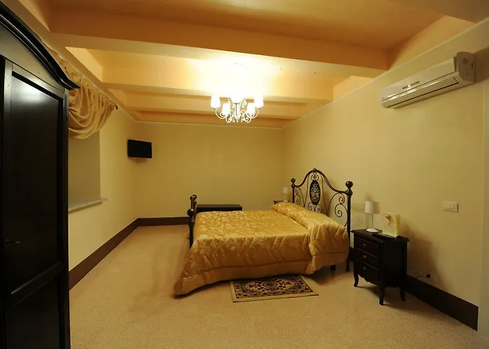 Palazzo Mantegna فندق مبيت وإفطار