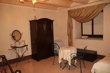 Palazzo Mantegna فندق مبيت وإفطار Martone