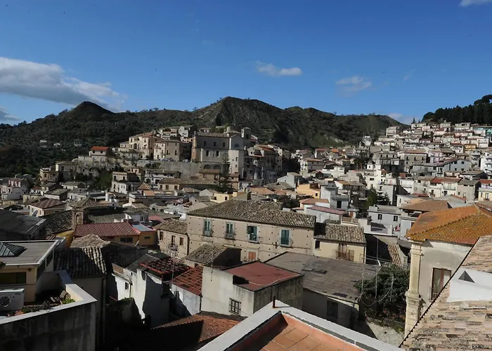 Palazzo Mantegna 3* Martone