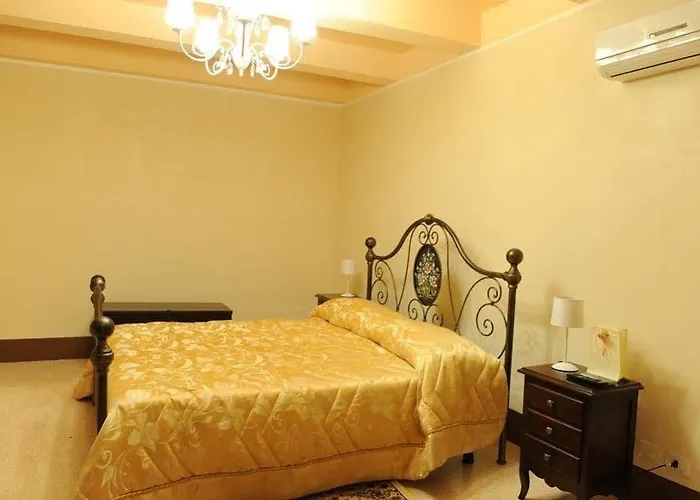 Palazzo Mantegna 3* Martone