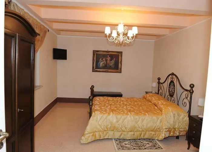 Palazzo Mantegna Bed & Breakfast Martone